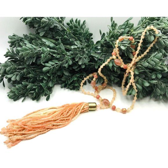 Vintage necklace peach cream beads with seed bead tassel 38" length 6" tassel - Picture 1 of 5